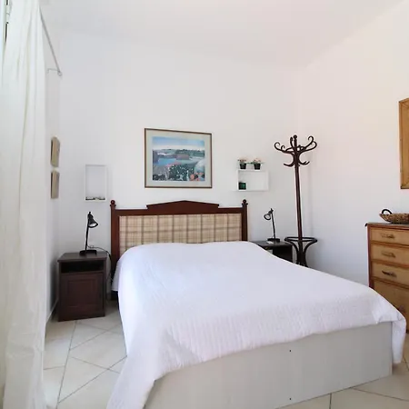 Mavrovouni House Left * Гитион