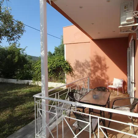 Apartamento Mavrovouni House Left Githio