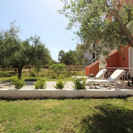 Mavrovouni House Left * Githio