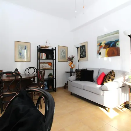 Mavrovouni House Left 公寓