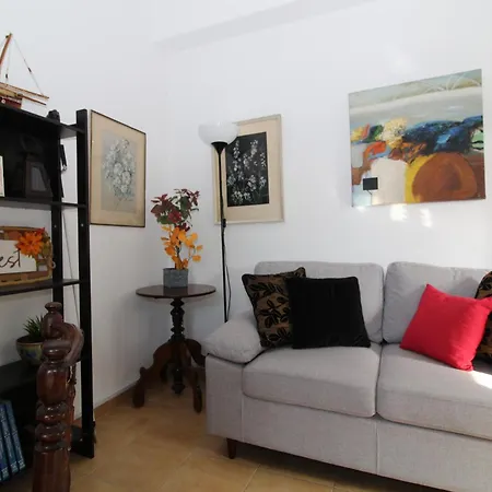 Malvazios Mavrovouni House Left Апартаменты Гитион