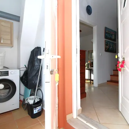 Apartamento Mavrovouni House Left Githio