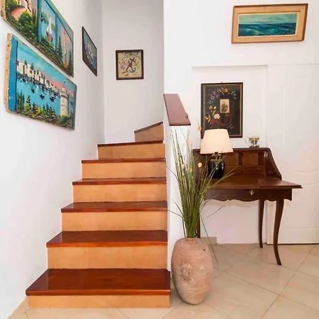 Malvazios Mavrovouni House Left Апартаменты *