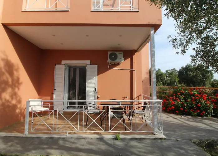 Malvazios Mavrovouni House Left アパート ギシオ