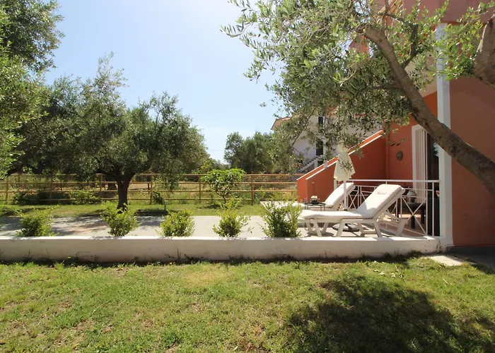 Malvazios Mavrovouni House Left * ギシオ