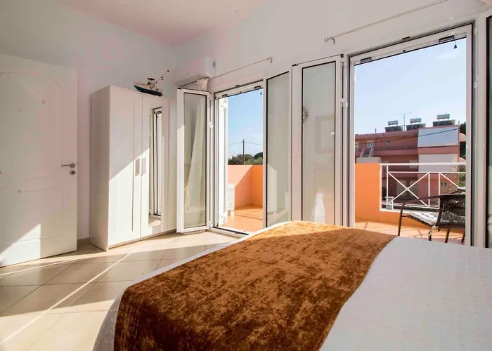 Malvazios Mavrovouni House Left Gythio