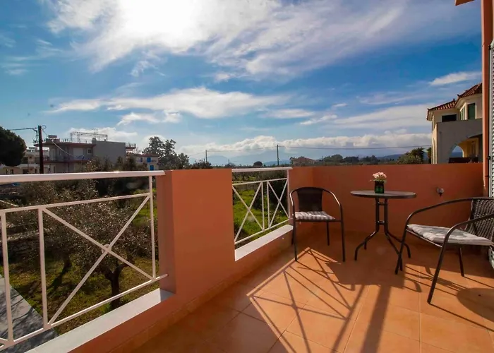 Malvazios Mavrovouni House Left Appartement Gythio